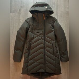 Women’s Ayaba lll Hooded Puffer Jacket